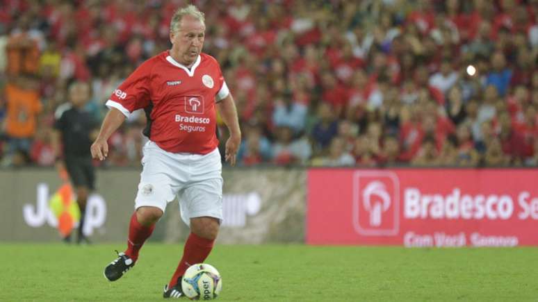 Torcedor poderá, mais uma vez, ver Zico desfilar sua categorias no Maracanã (Foto: Celso Pupo/ Agência Lancepress!)