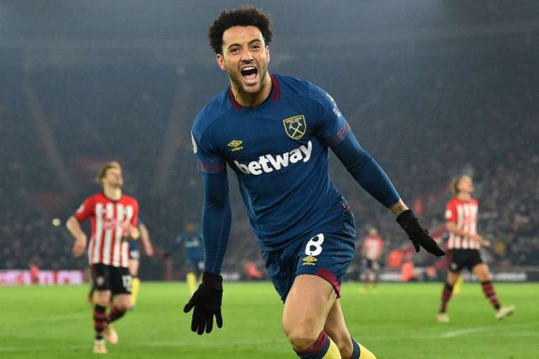 Felipe Anderson um de seus gols na vitória sobre o Southampton (Foto: AFP)