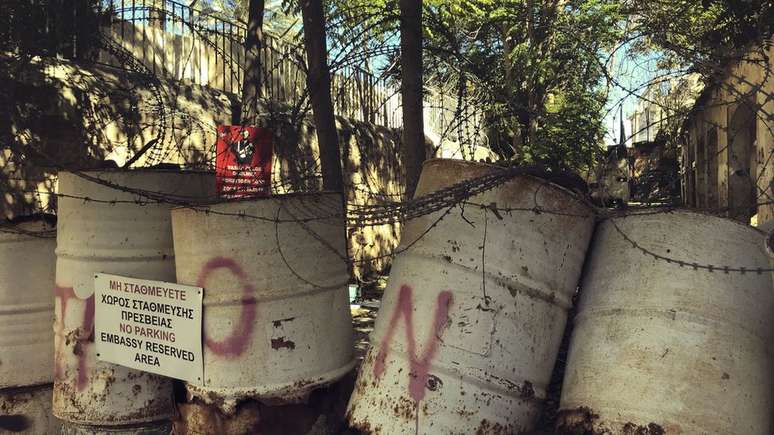 Chipre foi col&ocirc;nia brit&acirc;nica at&eacute; 1960; at&eacute; hoje Reino Unido mant&eacute;m bases navais na ilha