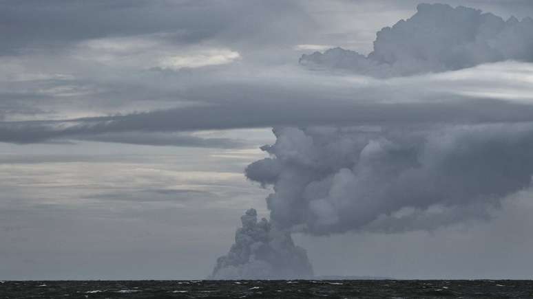 Satélites são uma das poucas maneiras de avaliar o vulcão atualmente