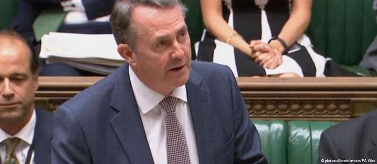 Liam Fox no Parlamento. O governo britânico está a tentar convencer os parlamentares a apoiarem o acordo, mas a maioria não parece inclinada em votar a favor