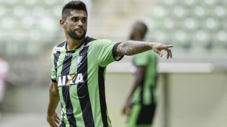 Luan ainda é cobrado pela penalidade perdida no jogo decisivo contra o Fluminense, que rebaixou o Coelho para a Série B- Mourão Panda/América