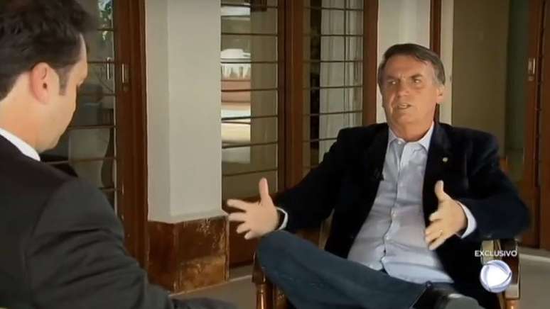 Bolsonaro em entrevista à TV Record, nesta segunda-feira, 31.