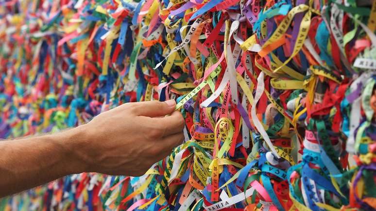 Fitinhas do Senhor de Bonfim s&atilde;o presen&ccedil;a garantida no R&eacute;veillon de Salvador