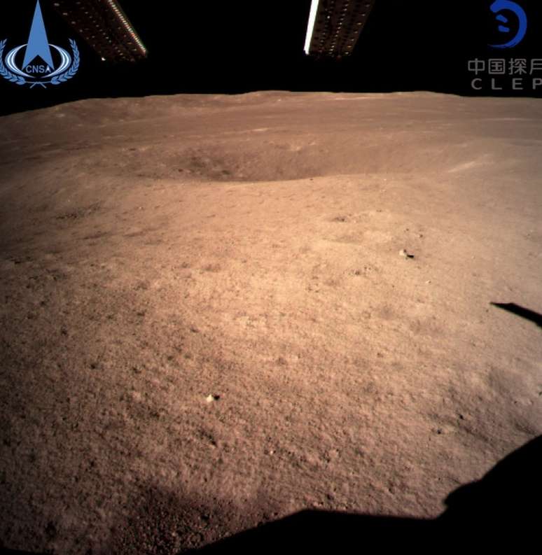 A China já compartilhou as primeiras imagens da superfície o lado desconhecido da Lua