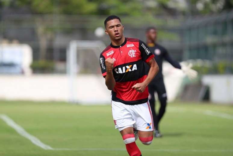 Vitor Gabriel em ação pelo Sub-20: atacante é uma das promessas da Gávea (Foto: Gilvan de Souza / Flamengo)