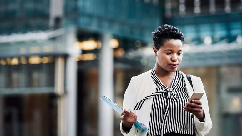 O setor de telecomunica&ccedil;&otilde;es mostra a complexidade da discuss&atilde;o sobre o efeito das privatiza&ccedil;&otilde;es: economistas ponderam que o servi&ccedil;o melhorou, mas que brasileiro ainda paga caro