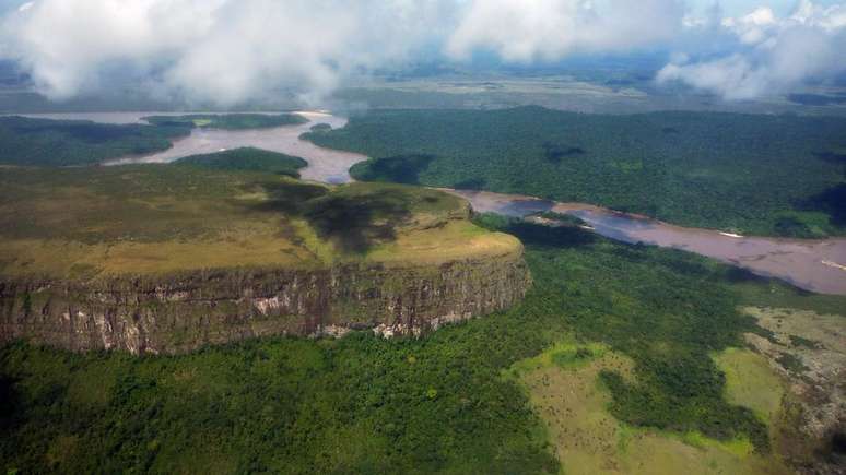 Vista a&eacute;rea de parte do Parque Nacional Canaima, na Venezuela