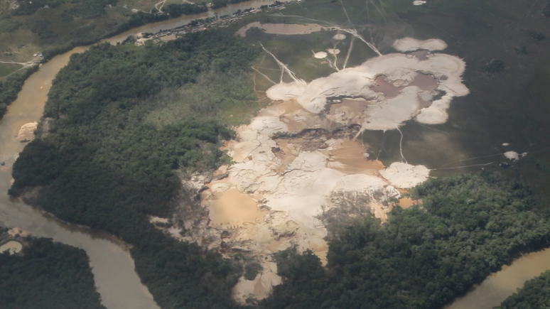 Garimpos como este se espalham pelo parque