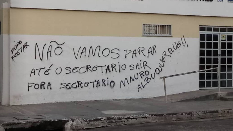 Picha&ccedil;&atilde;o feita durante ataques no Cear&aacute; pede sa&iacute;da do secret&aacute;rio da Administra&ccedil;&atilde;o Penitenci&aacute;ria