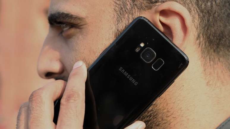 A Samsung, que encabeça o mercado de Smartphones, afirmou que "espera que os lucros se mantenham moderados no primeiro trimestre de 2019 devido às condições difíceis para o setor de chips de memória"