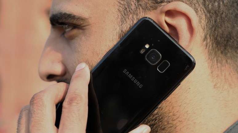 A Samsung, que encabe&ccedil;a o mercado de Smartphones, afirmou que "espera que os lucros se mantenham moderados no primeiro trimestre de 2019 devido &agrave;s condi&ccedil;&otilde;es dif&iacute;ceis para o setor de chips de mem&oacute;ria"