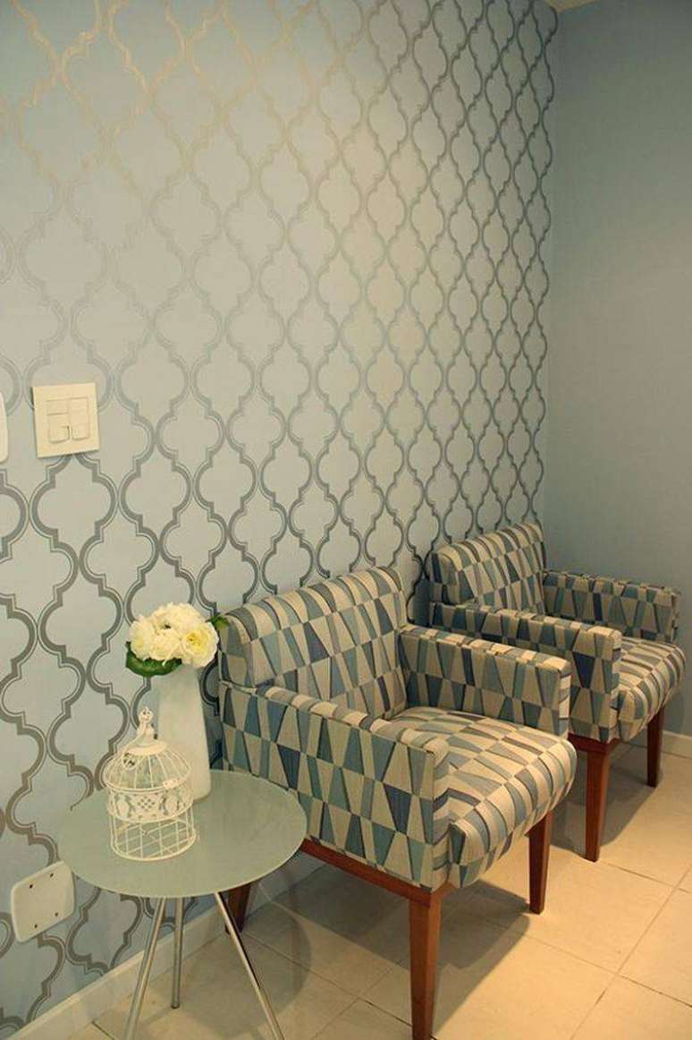 27. Outra forma de escolher seu papel de parede &eacute; seguindo a mesma paleta de cores do restante da sua decora&ccedil;&atilde;o