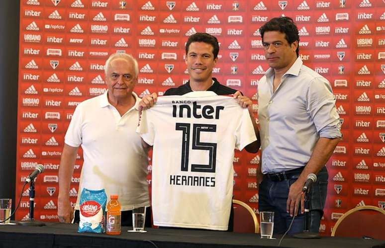 Profeta Hernanes vestirá a camisa 15 em sua terceira passagem pelo Tricolor (Rubens Chiri/saopaulofc.net)