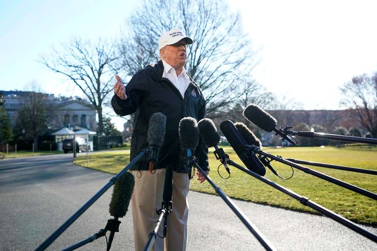 Presidente dos EUA, Donald Trump, dá entrevista coletiva antes de viajar para o Texas
10/01/2019
REUTERS/Carlos Barria