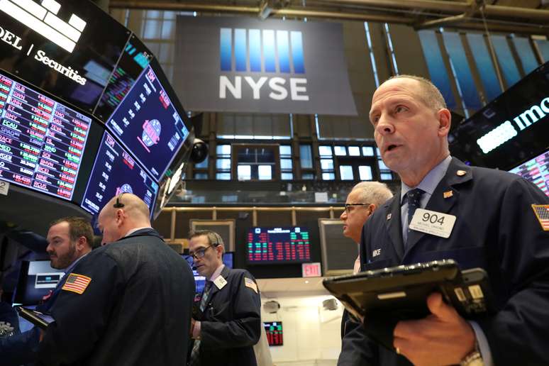Operadores no pregão da Bols de Valores de Nova York. 10/12/2019. REUTERS/Brendan McDermid