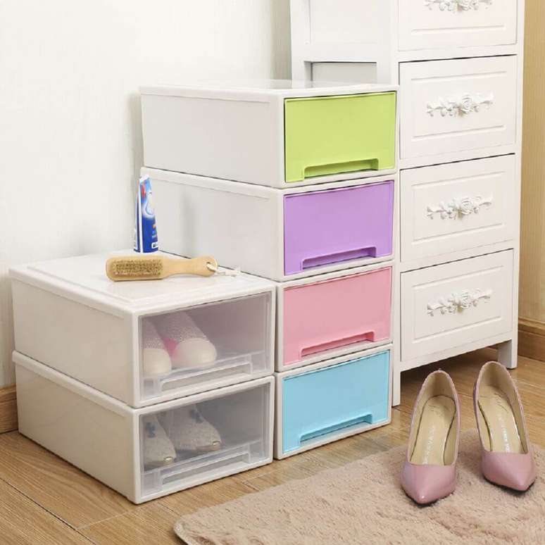 36. Modelos de caixas organizadoras de plásticos com tampa colorida para organizar sapatos – Foto: DHgate