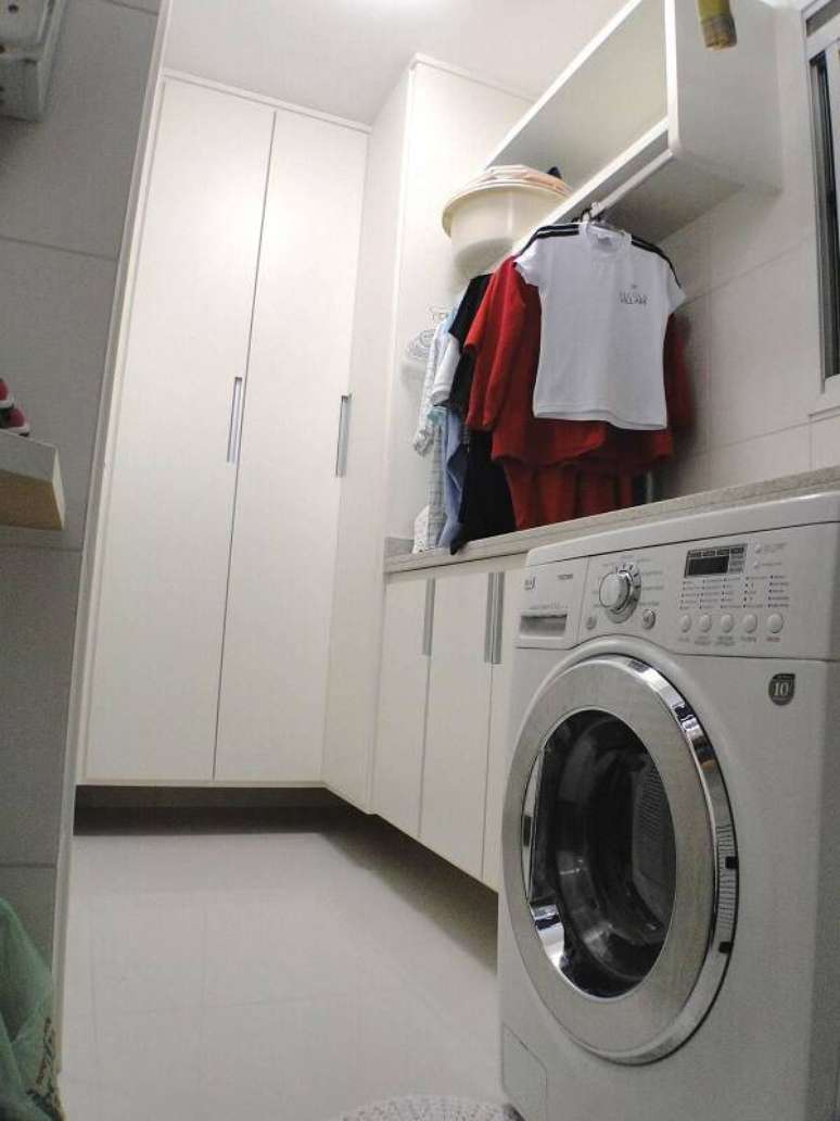 4. Otimize o serviço na lavanderia, juntando roupas para lavar e para passar! Projeto por Giuliano Luchetti.
