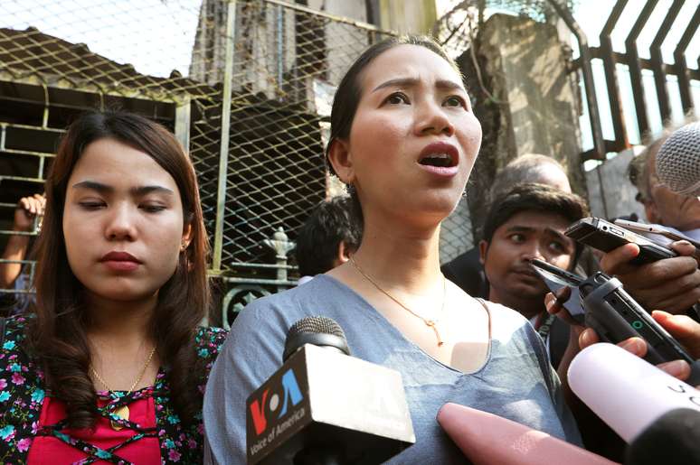 Pan Ei Mon e Chit Su Win, mulheres dos repórteres da Reuters Wa Lone e Kyaw Soe Oo, concedem entrevista em Yangon 11/01/2019 REUTERS/Ann Wang