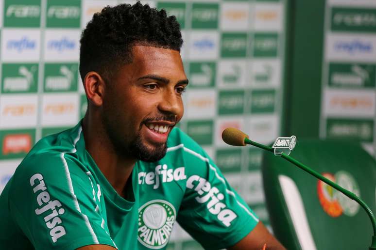 Matheus Fernandes deu entrevista coletiva como jogador do Palmeiras