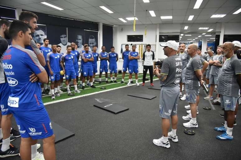 Sampaoli chegou como reforço de peso e parece já ter conquistado confiança no clube (Foto: Ivan Storti/Santos)