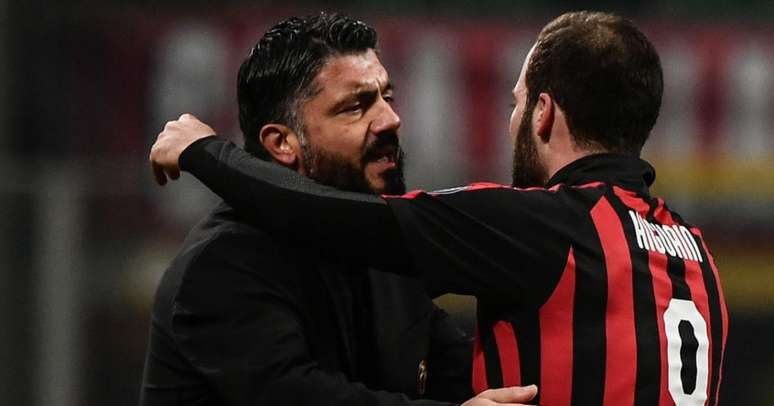 Na opinião de Gattuso, Higuaín já decidiu deixar o Milan rumo ao Chelsea (Foto: AFP)