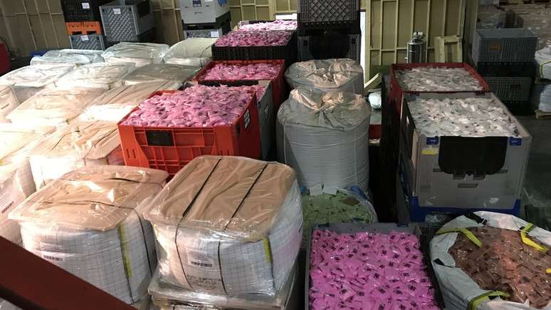 Produtos de slime prontos para serem transportados por todo o mundo a partir de f&aacute;brica em Blackburn