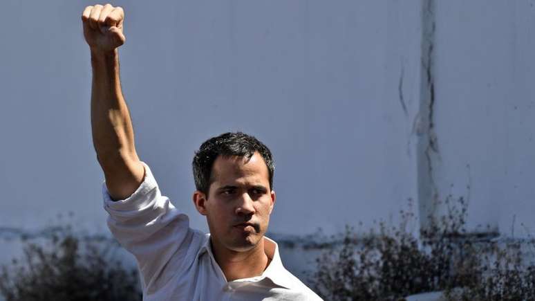 Guaidó, de 35 anos, assumiu a presidência da Assembleia Nacional, o último órgão de Estado sob controle da oposição