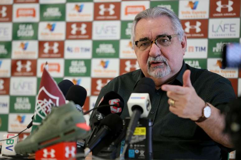 Paulo Angioni explicou as situações de Nenê e Ganso (Foto: LUCAS MERÇON / FLUMINENSE F.C.)