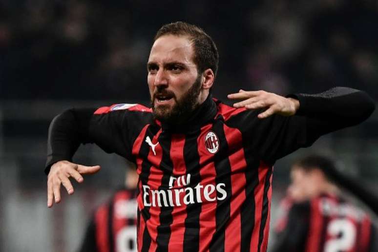 Higuaín vai buscar "vingança" na final da Supercopa da Itália, nesta quarta-feira, contra a Juve (Foto: Marco Bertorello / AFP)