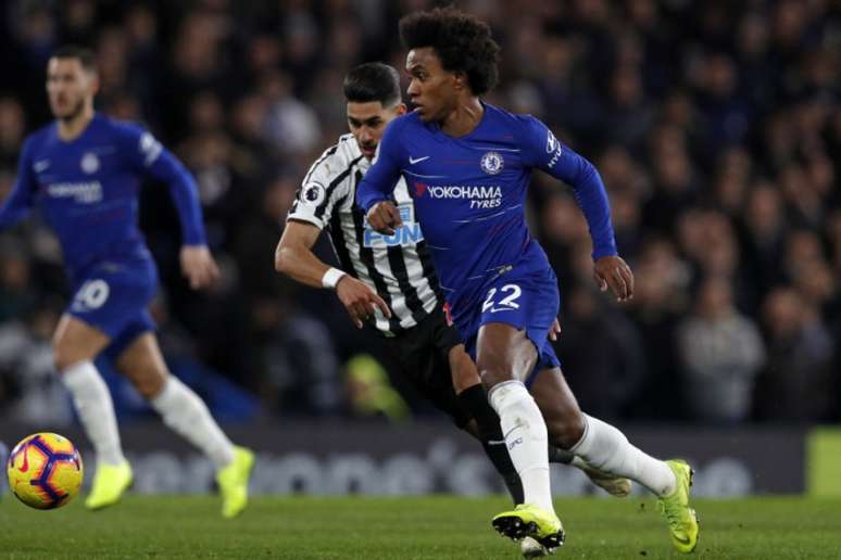 Willian foi titular no último sábado pelo Chelsea (Foto: AFP)