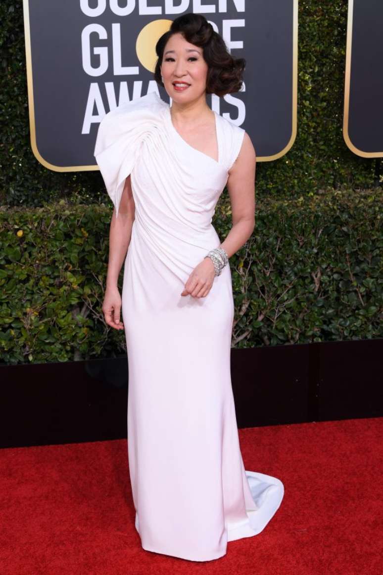 Sandra OH (Foto: Divulgação/Versace)