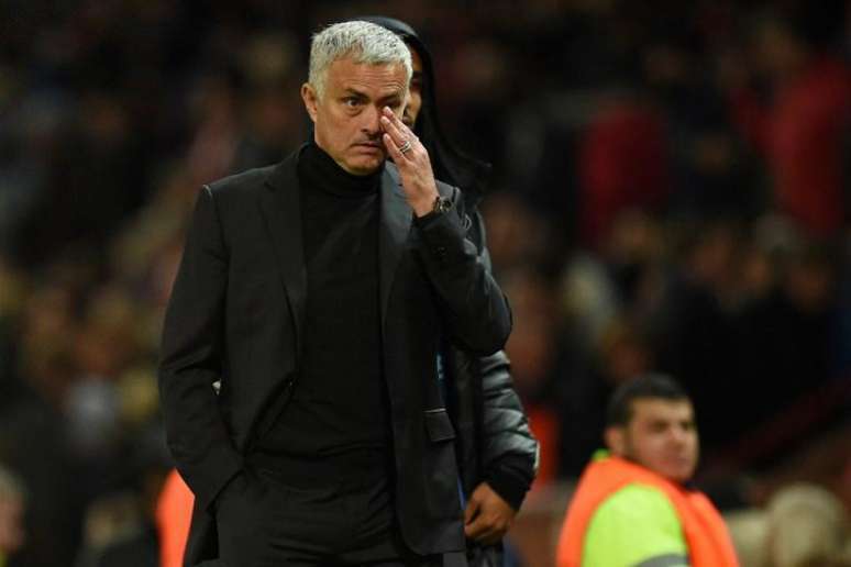Mourinho não respondeu críticas (Foto: Oli Scarff / AFP)