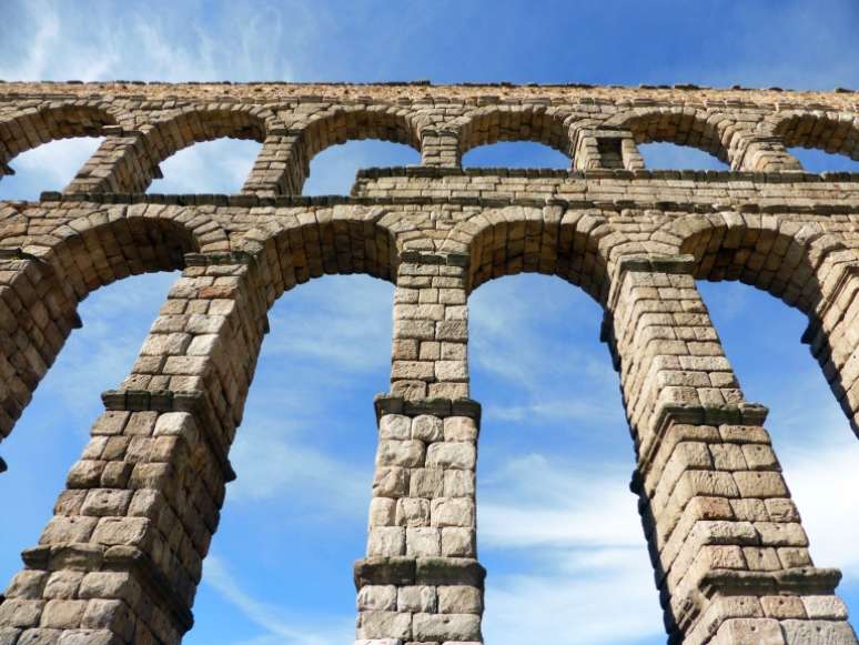 Reza a lenda que o diabo foi enganado para construir o famoso aqueduto de Seg&oacute;via