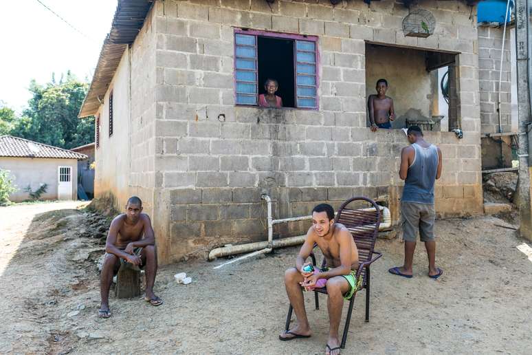 Oitenta famílias vivem em quilombo de Ivaporunduva, a 45 km do centro de Eldorado