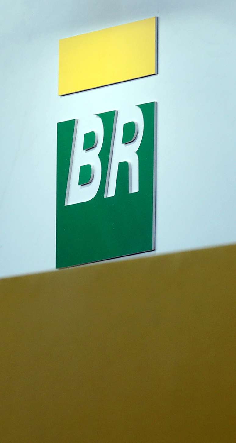 The logo of Brazil's state-run oil company Petrobras is seen during the Latin American Business Aviation Conference & Exhibition fair (LABACE) at Congonhas Airport in Sao Paulo, Brazil August 14, 2018. REUTERS/Paulo Whitaker - RC16537FC2A0