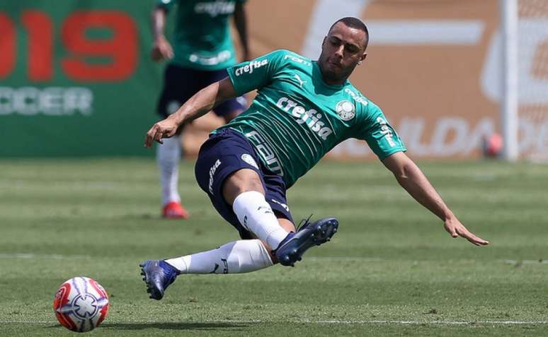Arthur Cabral atuou o tempo inteiro no jogo-treino desta quarta, contra o Comercial (Agência Palmeiras/Divulgação)