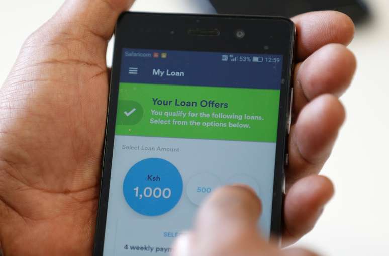 Empr&eacute;stimo online. 23/05/2018. REUTERS/Thomas Mukoya/Illustration