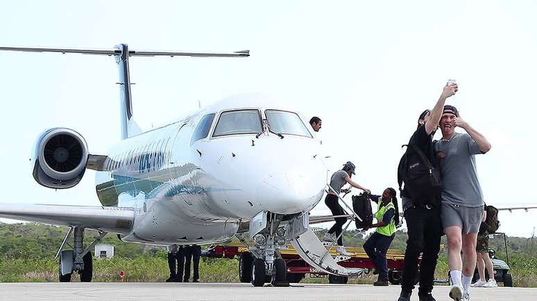 A alegria e excita&ccedil;&atilde;o durou pouco quando os participantes do festival chegaram ao local de Fyre