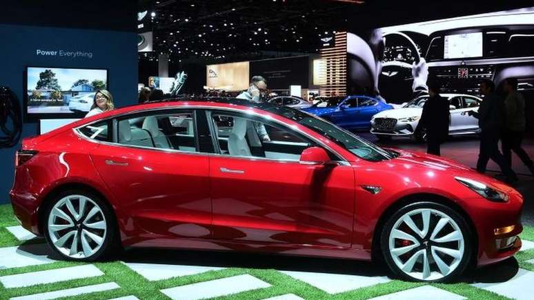 Tesla aumentou a produção do Model 3