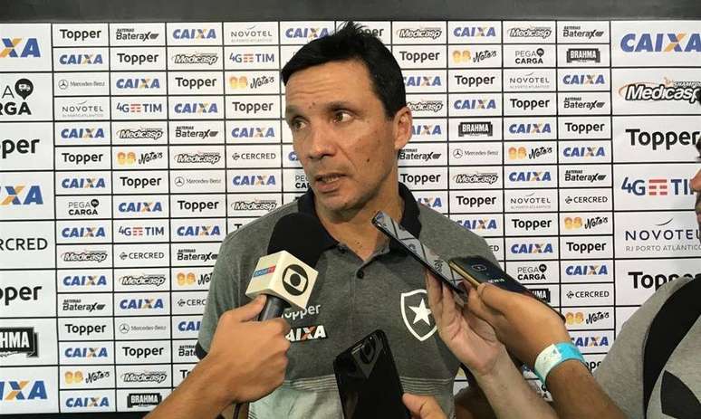 Zé Ricardo, técnico do Botafogo.