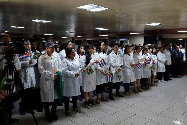 Cerimônia de recepção em Havana a médicos cubanos que deixaram o Brasil 23/11/2018 REUTERS/Fernando Medina