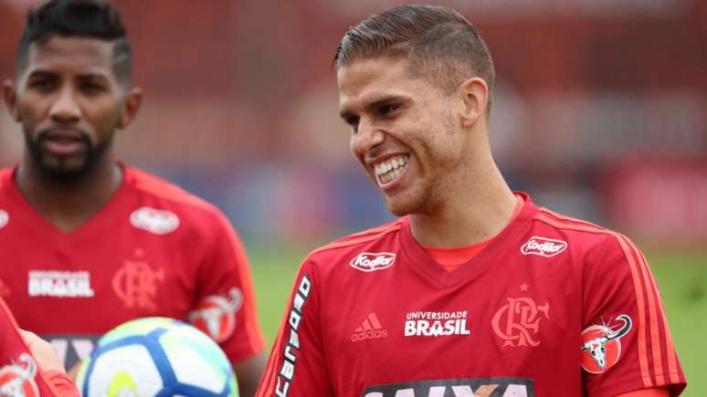 Absoluto: Cuéllar começa o ano como um dos titulares do Flamengo (Foto: Gilvan de Souza / C.R. Flamengo)