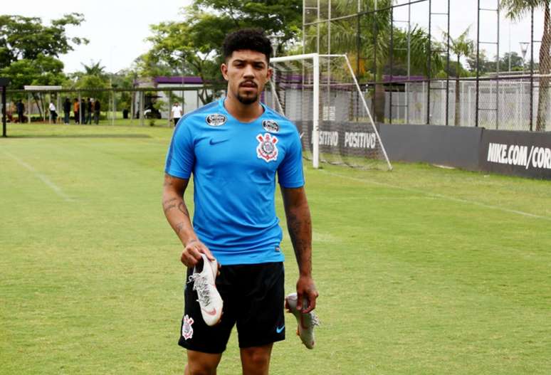 Douglas deve ser emprestado pelo Corinthians para o Bahia (Foto: Luis Moura/WPP/Lancepress!).