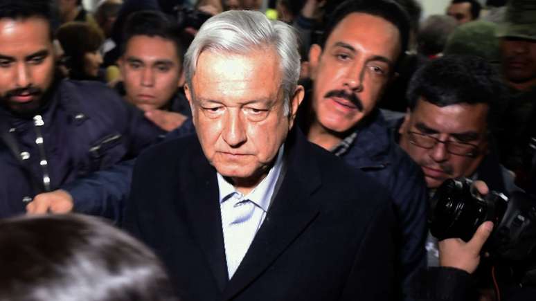 O presidente do México, López Obrador, disse que vai combater os roubos após a explosão