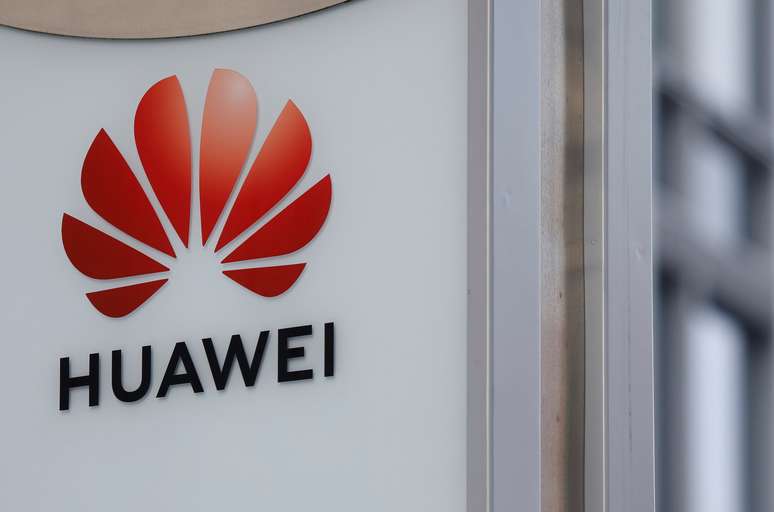 Logotpo da Huawei no escritório da empresa na Polônica. 11/01/2019. REUTERS/Kacper Pempel 