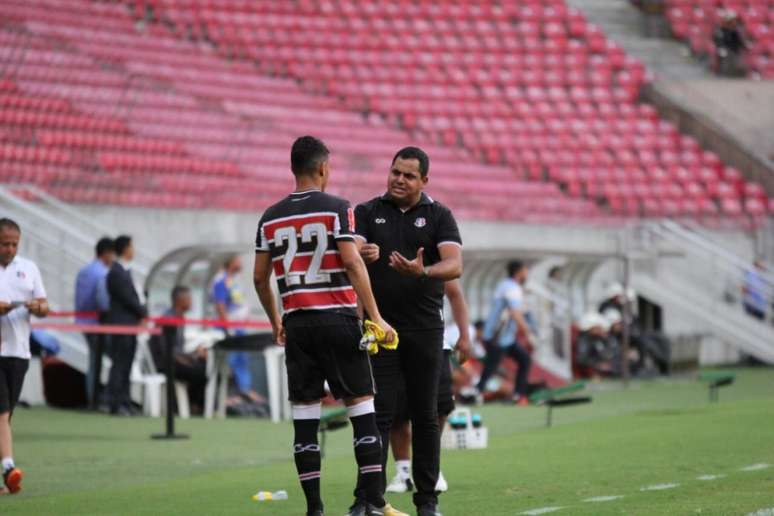Treinador do Santa Cruz gostou da estreia do time no Campeonato Pernambucano (Foto: Divulgação)