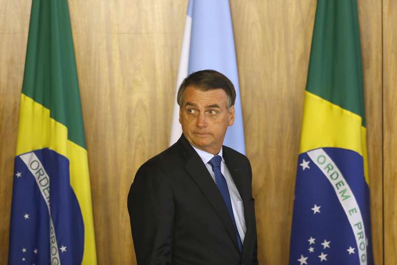 Presidente brasileiro Jair Bolsonaro durante assinatura do novo tratado de extradição entre Brasil e Argentina, no Palácio do Planalto, em Brasília (16/01/2019)