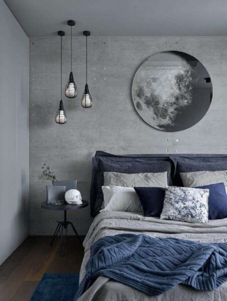 73. O cimento queimado trouxe um ar industrial para o quarto moderno com pendentes ao lado da cama &ndash; Foto: ADD Awards