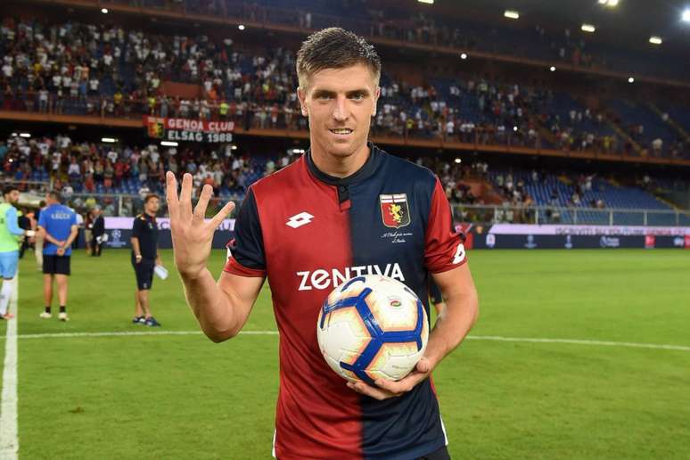 Lewandowski estreou no Genoa, com quatro gols e se tornou o maior debutante da história do clube (Foto: Divulgação)